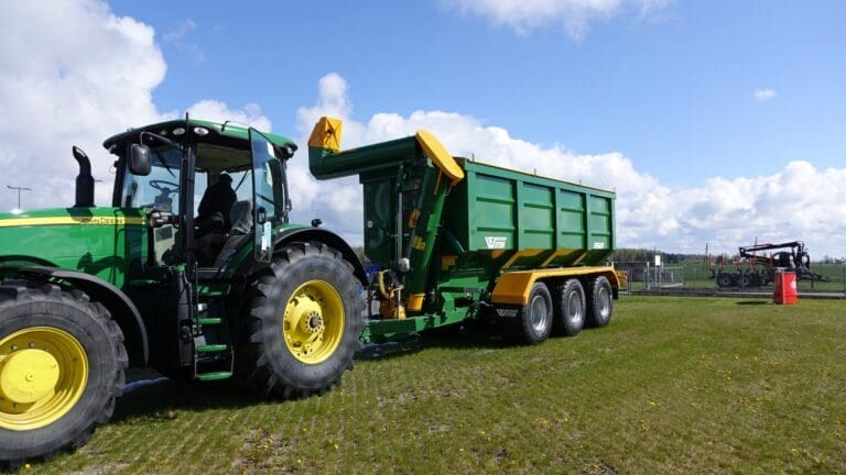 WF GR ruuvivaunu- Western perävaunut